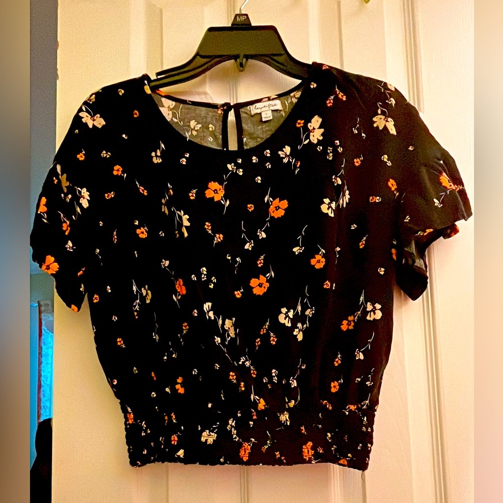 Black floral crop top in size large